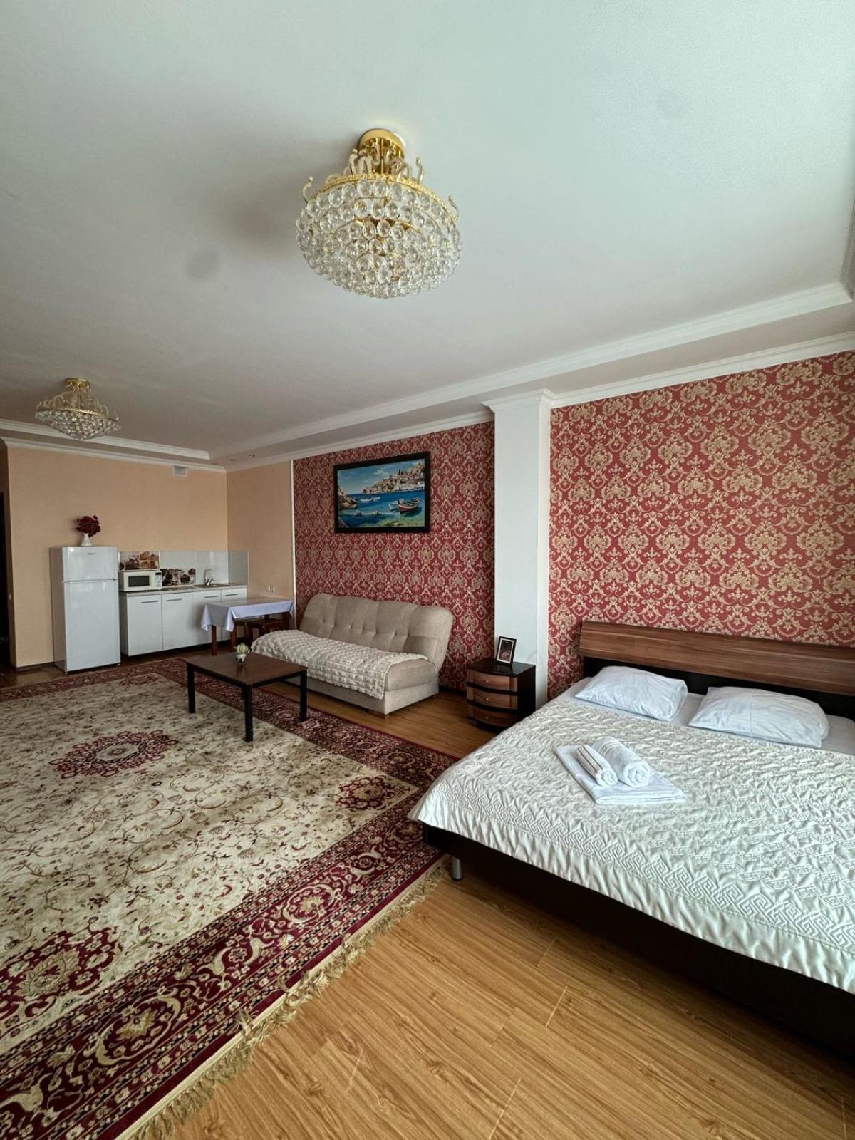 Sky House Astana Hotel Kültér fotó