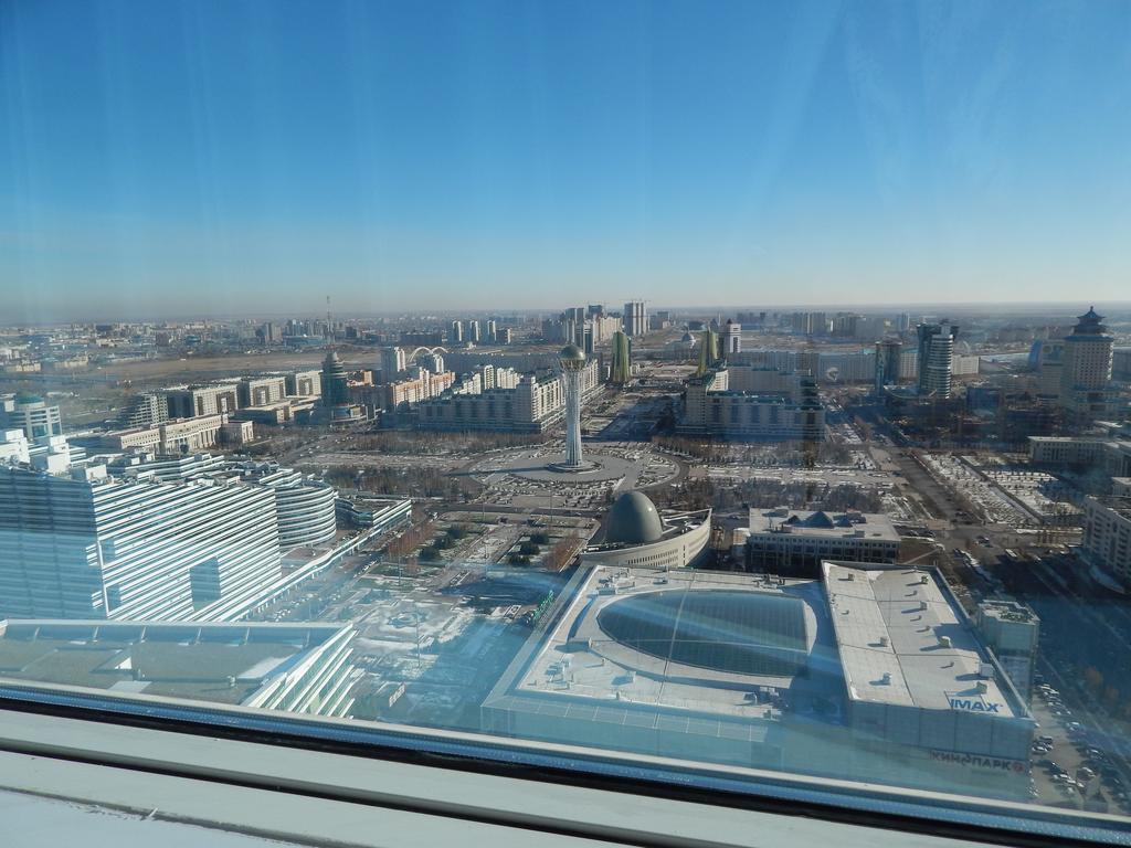 Sky House Astana Hotel Szoba fotó
